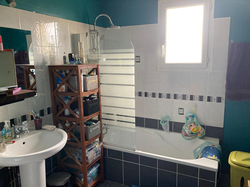 Maison - 94 m² - 5 pièces