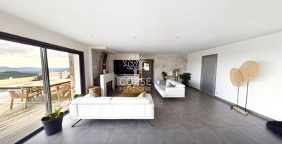 Villa - 325 m² - 10 pièces