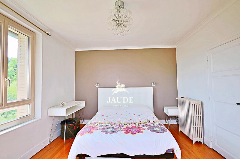 Maison - 196 m² - 7 pièces