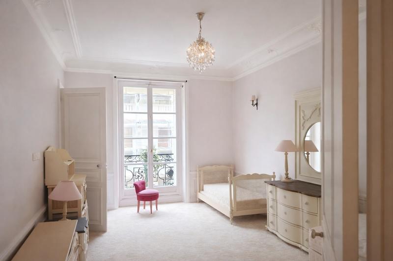 Appartement - 300 m² - 6 pièces