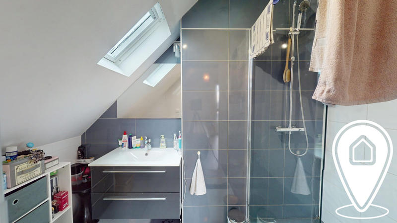 Maison - 96 m² - 6 pièces