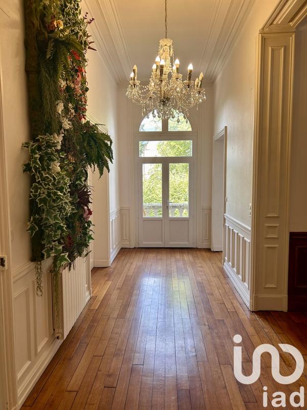 Maison - 350 m² - 12 pièces