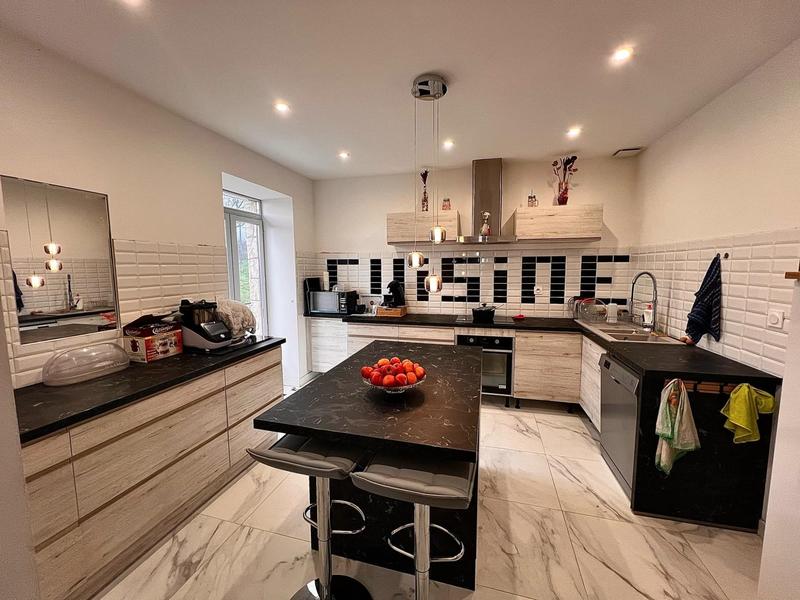 Maison ancienne - 160 m² - 6 pièces