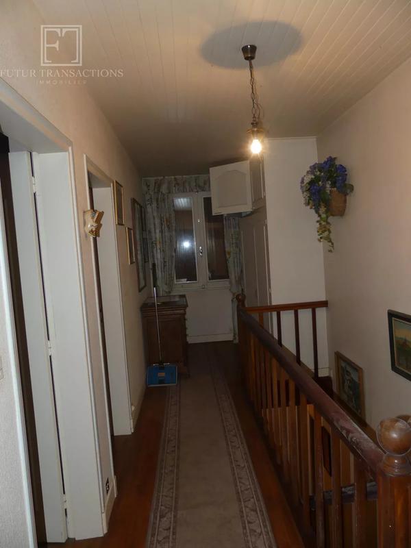 Maison - 199 m² - 8 pièces