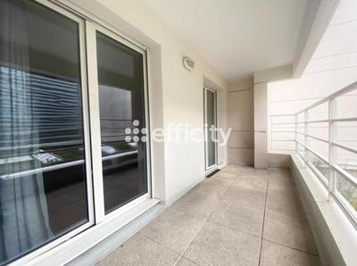 Appartement - 140 m² - 5 pièces