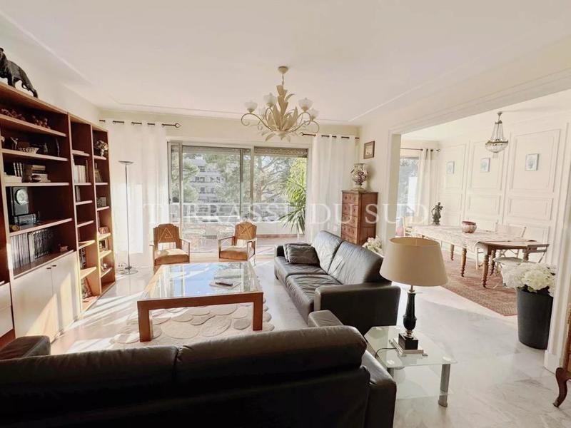 Appartement - 145 m² - 5 pièces