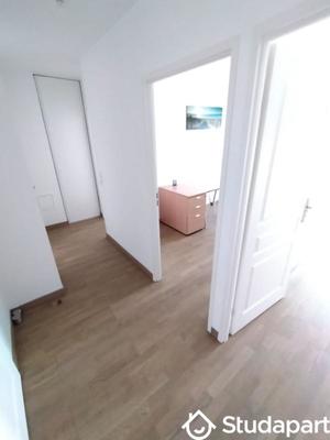 Chambre - 9 m² - 1 pièce