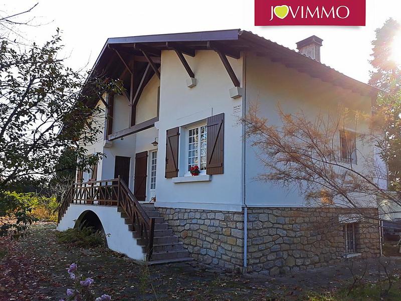 Maison - 332 m² - 10 pièces