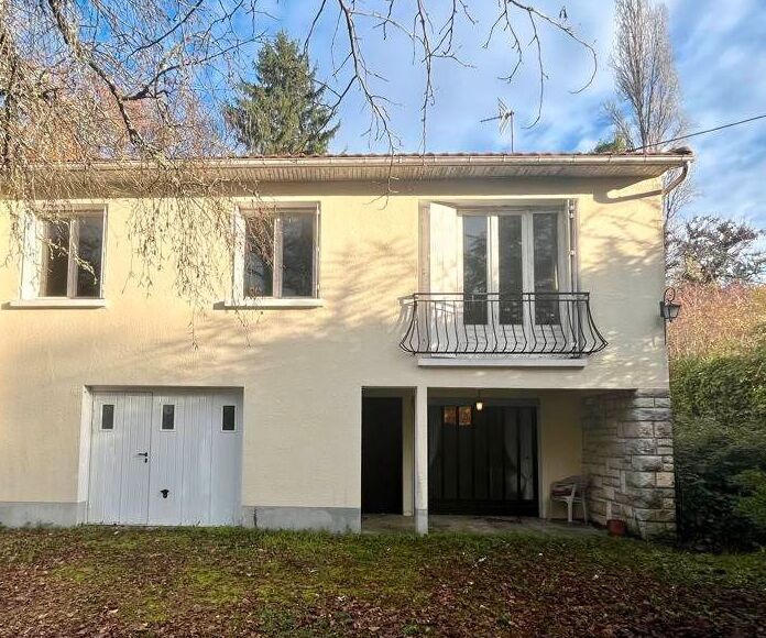 Maison - 102 m² - 4 pièces