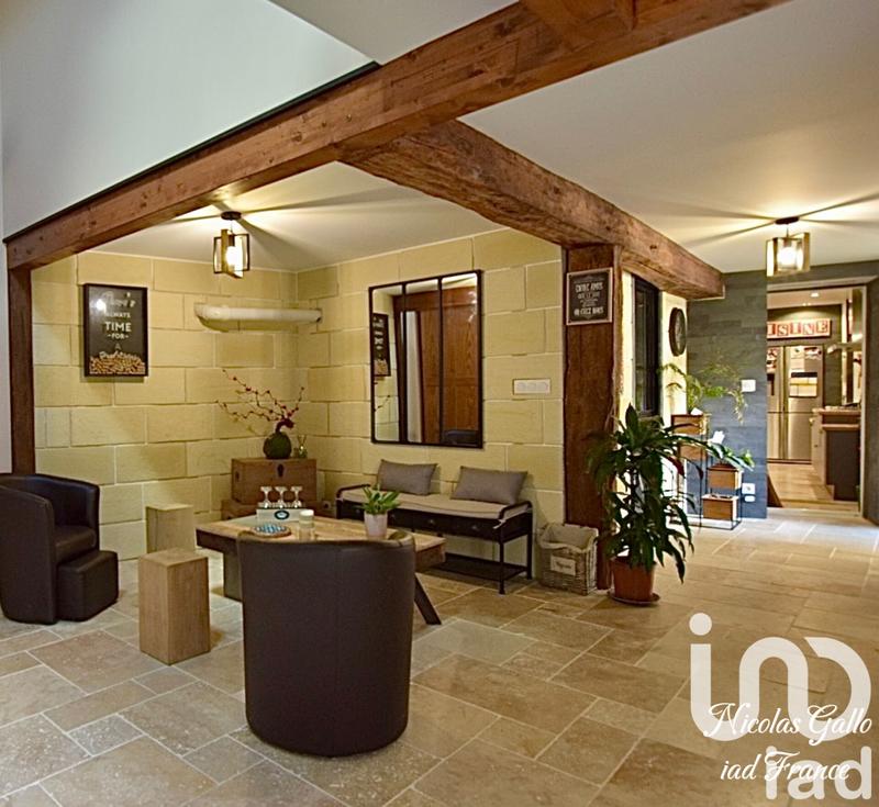 Maison - 252 m² - 7 pièces