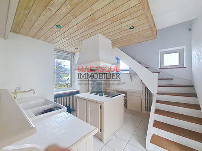 Maison - 127 m² - 8 pièces