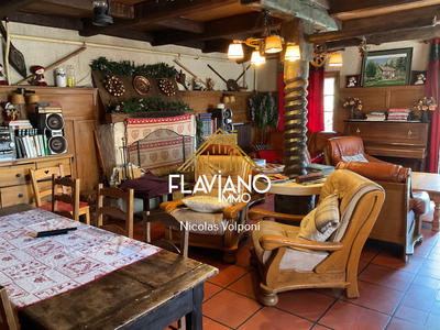 Propriété - 521 m² - 17 pièces