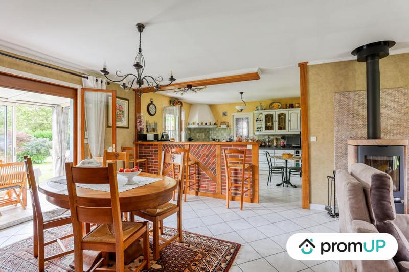 Maison - 137 m² - 5 pièces