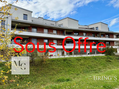 Appartement - 90 m² - 5 pièces