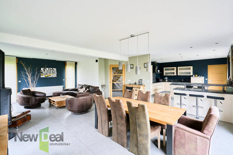 Pavillon - 150 m² - 7 pièces