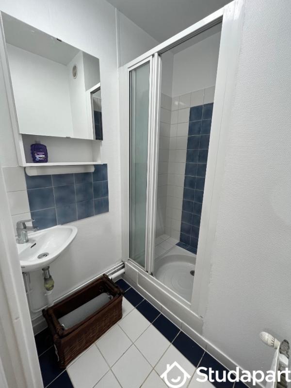 Chambre - 9 m² - 1 pièce