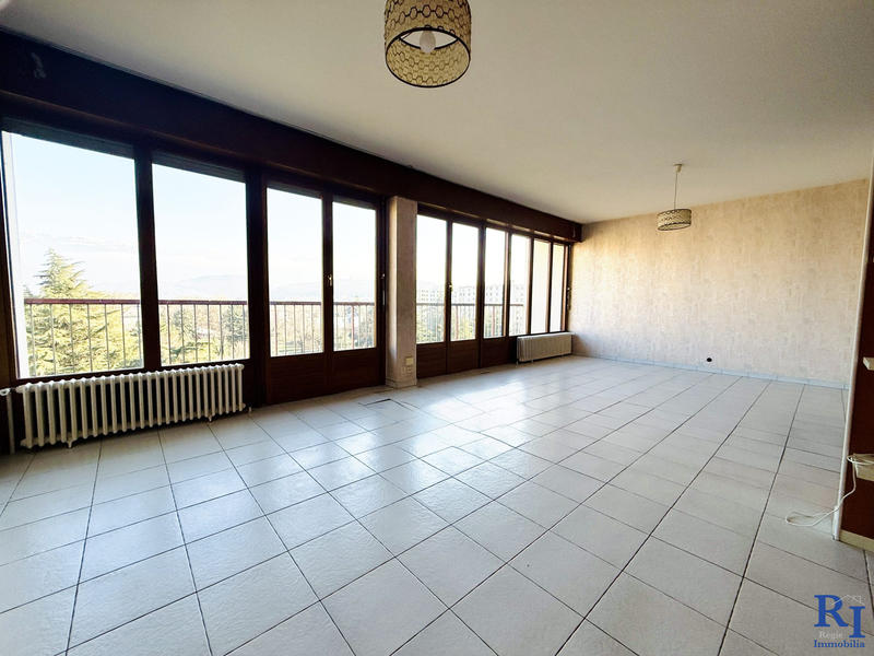 Appartement - 92 m² - 4 pièces