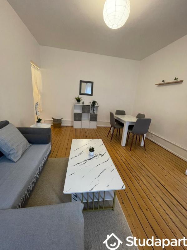 Chambre - 13 m² - 1 pièce