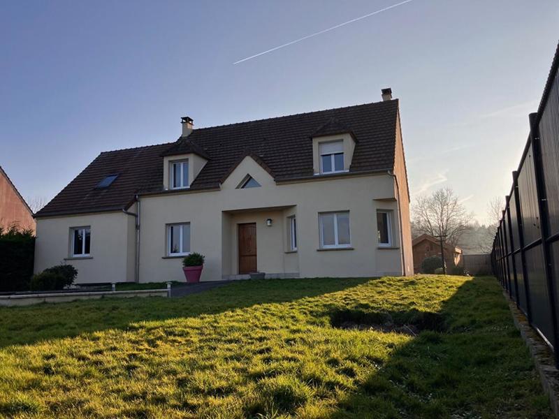 Maison - 170 m² - 9 pièces