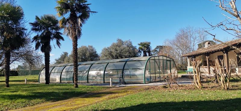 Villa - 302 m² - 13 pièces