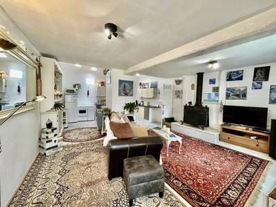 Maison - 206 m² - 13 pièces