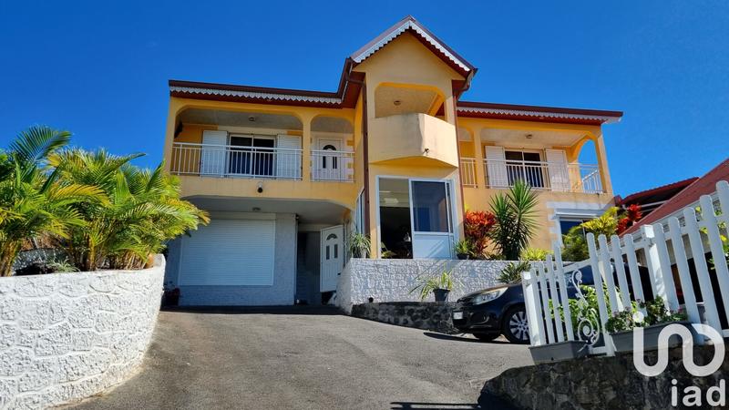 Maison - 242 m² - 6 pièces