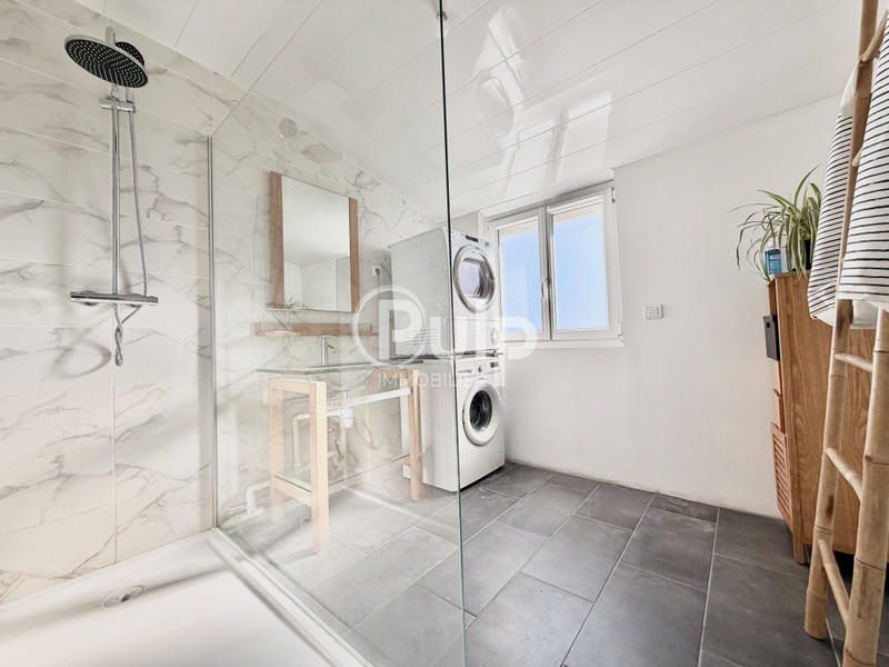 Maison - 114 m² - 8 pièces