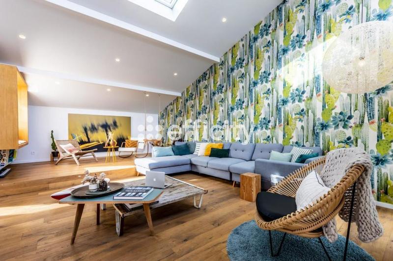 Maison - 180 m² - 8 pièces