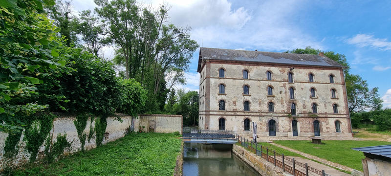 Maison - 800 m² - 11 pièces