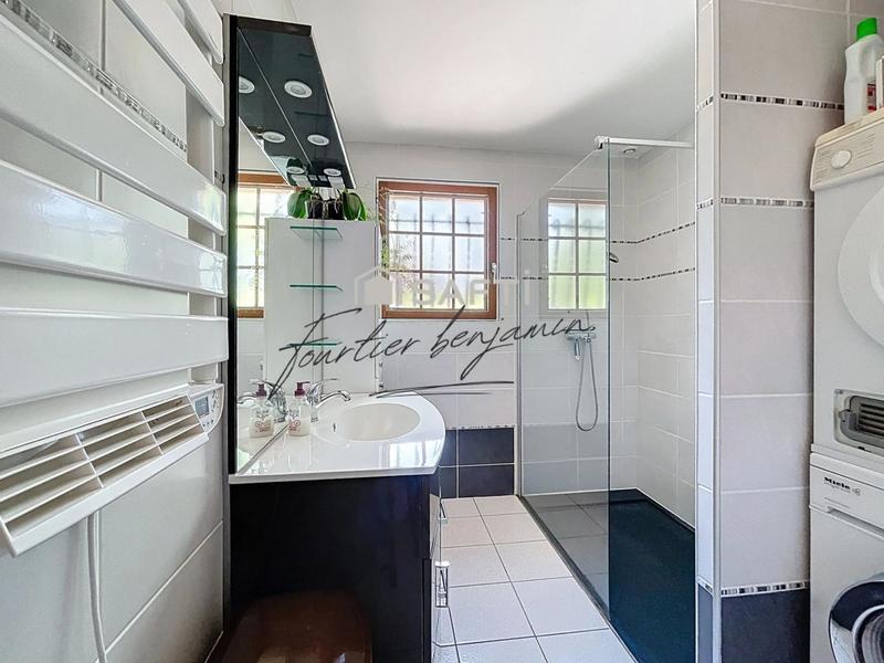 Maison - 186 m² - 8 pièces