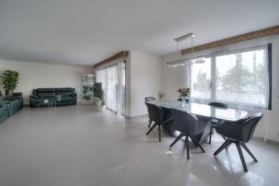 Appartement - 166 m² - 5 pièces