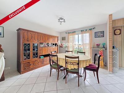 Maison - 107 m² - 7 pièces