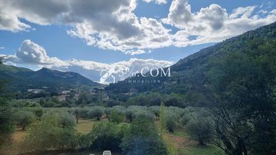 Propriété - 450 m² - 16 pièces