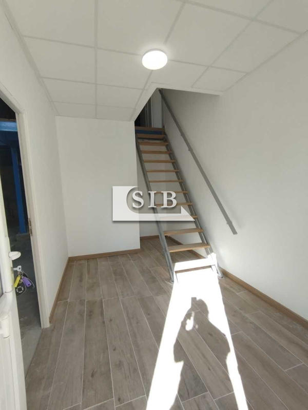 Local commercial - 200 m²