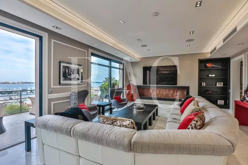 Hôtel particulier - 1 000 m² - 22 pièces