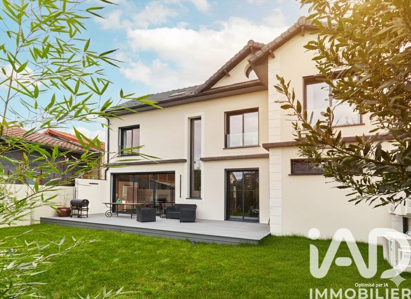 Maison - 160 m² - 6 pièces