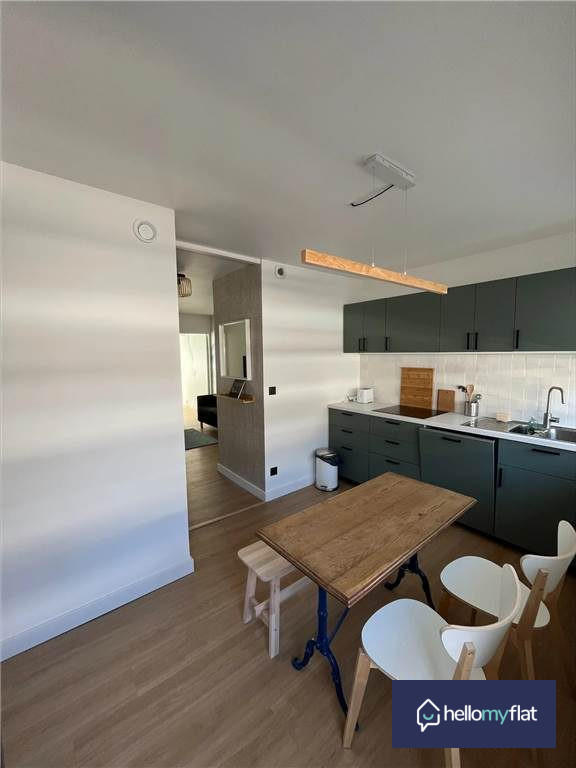 Appartement - 80 m² - 5 pièces