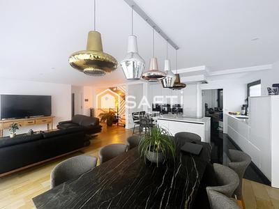 Maison - 205 m² - 7 pièces