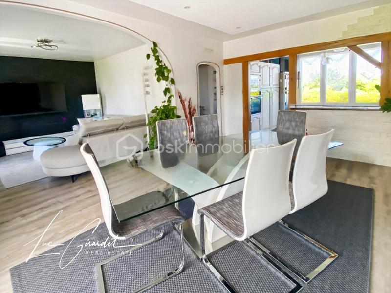 Maison - 176 m² - 6 pièces