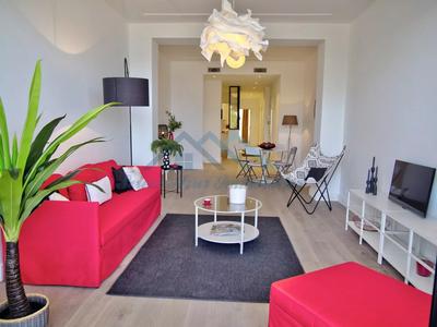 Appartement - 82 m² - 3 pièces