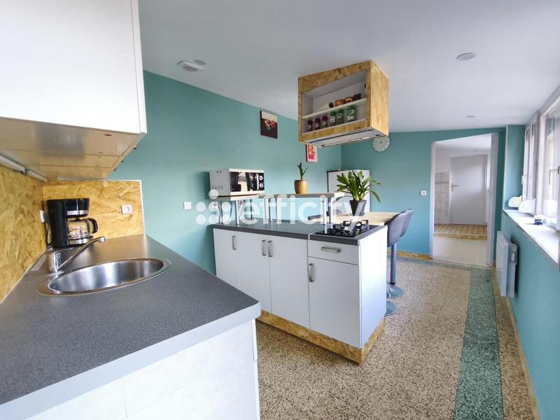 Maison - 176 m² - 9 pièces