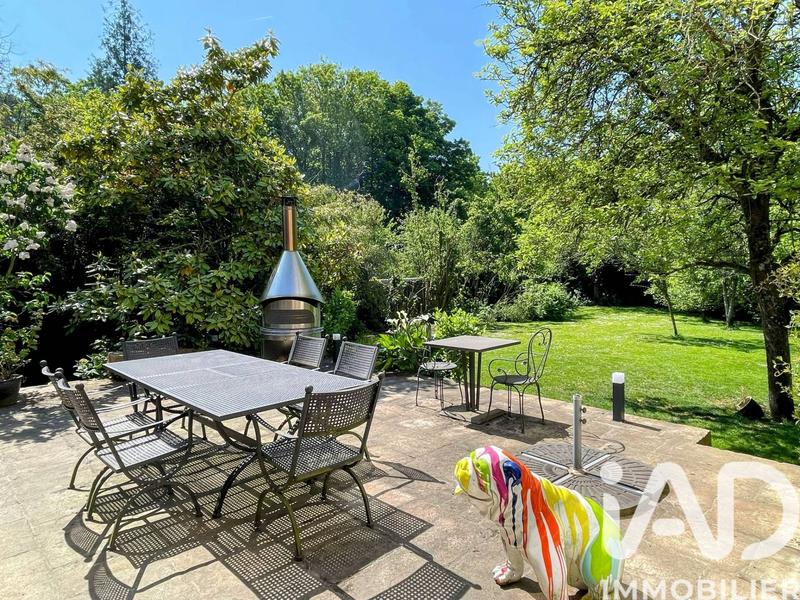 Maison - 365 m² - 12 pièces