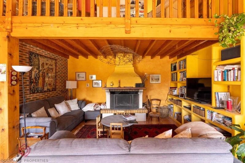 Maison - 275 m² - 10 pièces