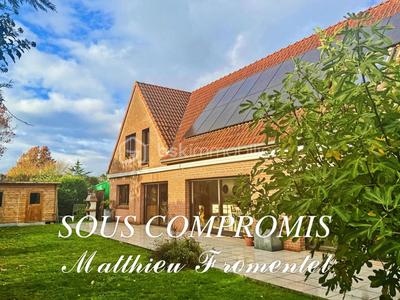 Maison - 320 m² - 7 pièces