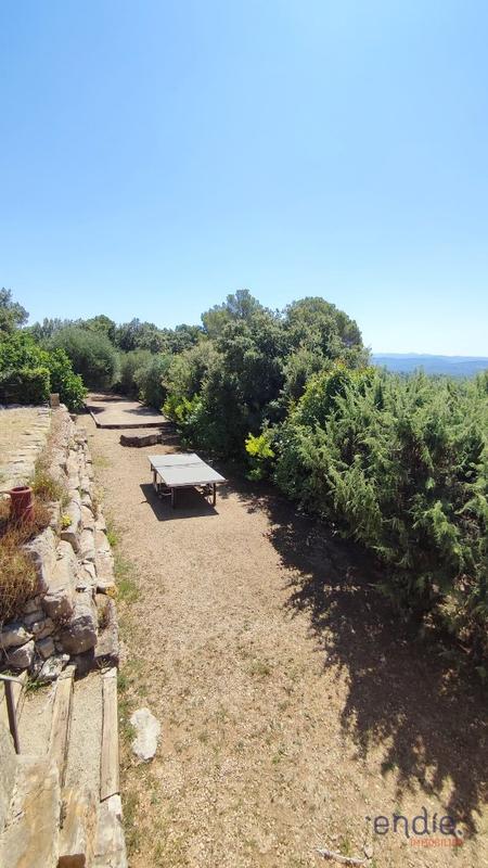 Maison - 228 m² - 6 pièces