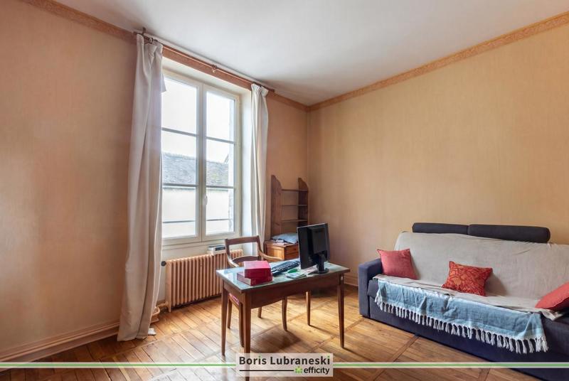 Maison - 306 m² - 12 pièces