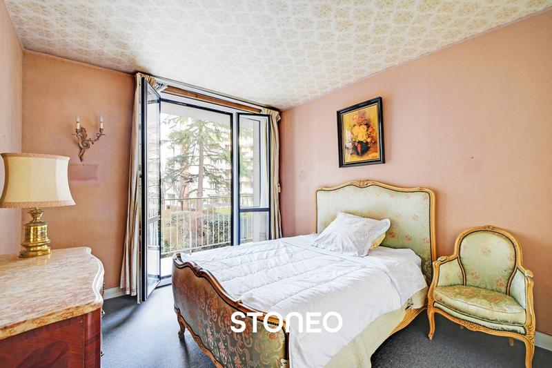 Appartement ancien - 104 m² - 5 pièces