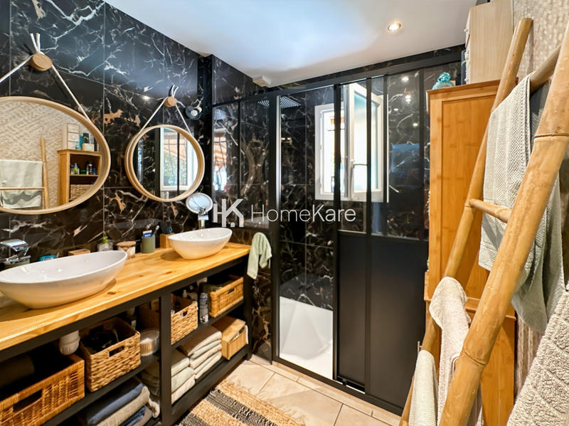 Maison - 105 m² - 4 pièces