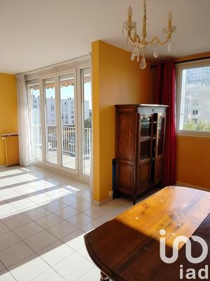 Appartement - 96 m² - 6 pièces
