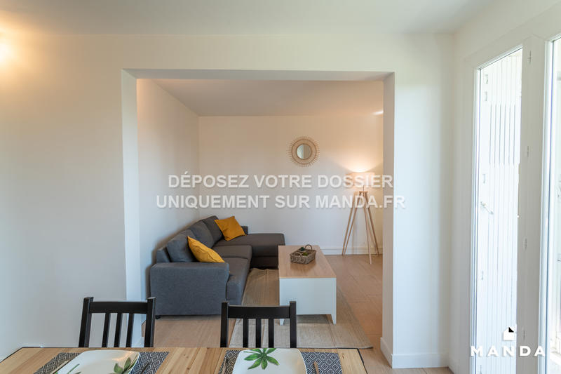 Chambre - 11 m² - 5 pièces